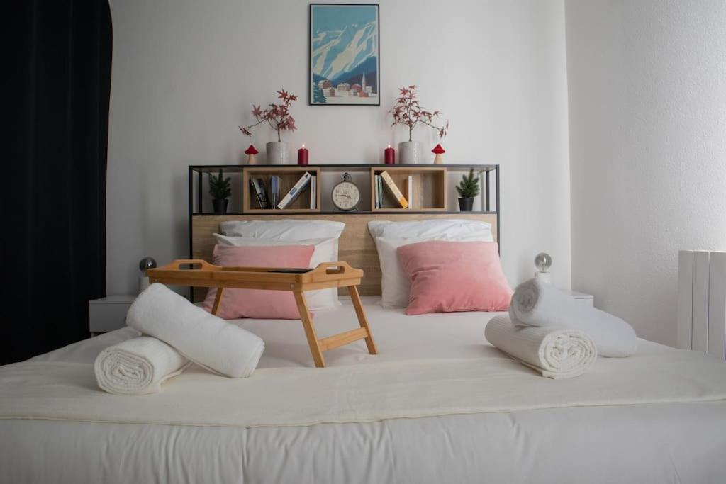 Luxury Apartment «Le Jurassien», Gex-Geneve Cessy エクステリア 写真