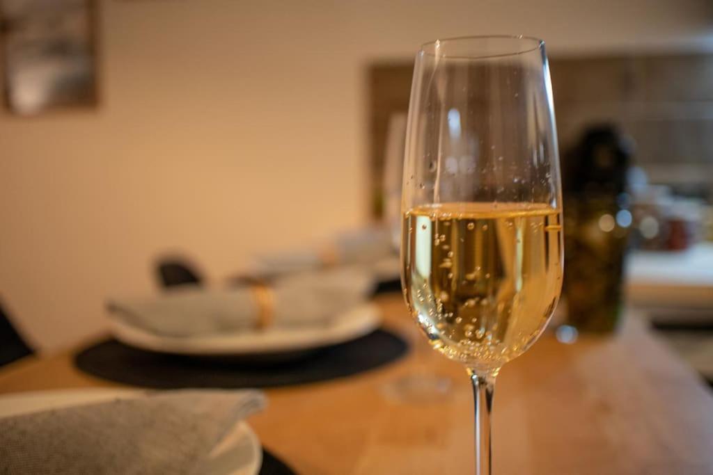 Luxury Apartment «Le Jurassien», Gex-Geneve Cessy エクステリア 写真