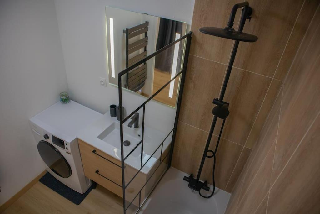 Luxury Apartment «Le Jurassien», Gex-Geneve Cessy エクステリア 写真