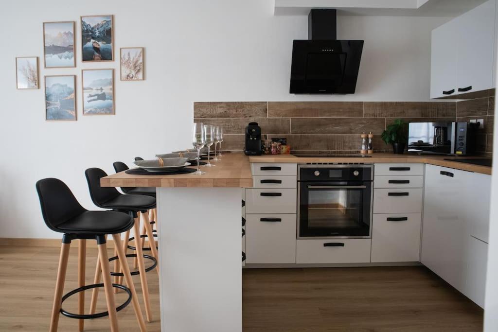 Luxury Apartment «Le Jurassien», Gex-Geneve Cessy エクステリア 写真